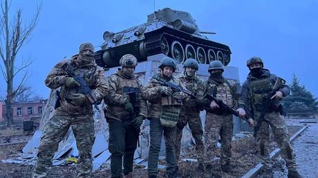 Группа Вагнера снимает рекламу на Pornhub — RT Россия и страны бывшего СССР