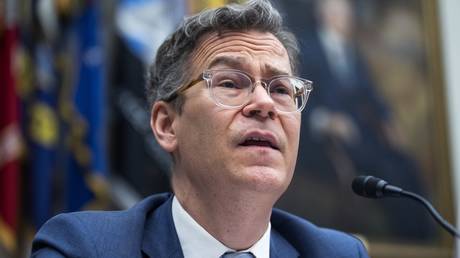 Пентагон прекрасно осведомлен о проблеме коррупции в Украине — RT World News