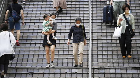 Помощник премьер-министра говорит, что страна «исчезнет», если у людей больше не будет детей — RT World News
