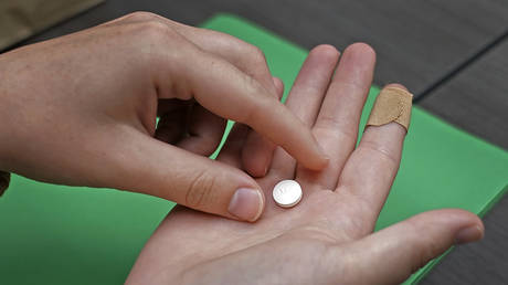 Администрация Байдена подает иск об абортах в Верховный суд — RT World News