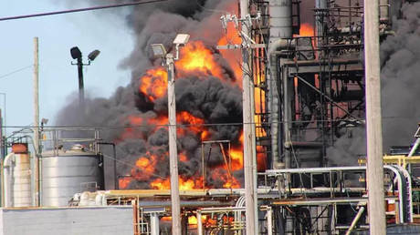 Фабричный ад в США требует приказа об эвакуации — RT World News