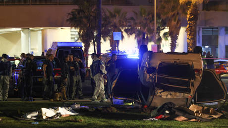 Израиль заявляет, что жертвами теракта являются туристы — RT World News