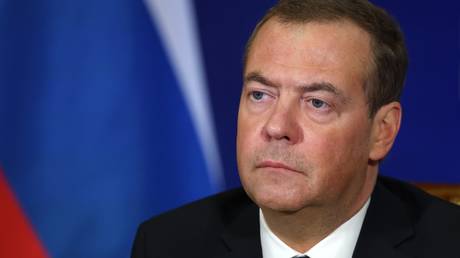 Экс-президент предостерег G7 от запрета экспорта в Россию — RT Business News