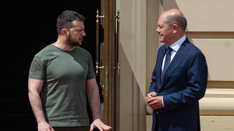 Как партия зеленых превратила Германию в восточноевропейскую — RT World News