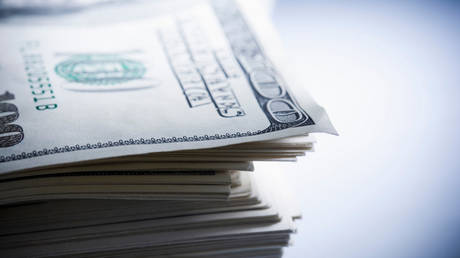 США добиваются передачи Украине изъятых российских активов — RT Business News