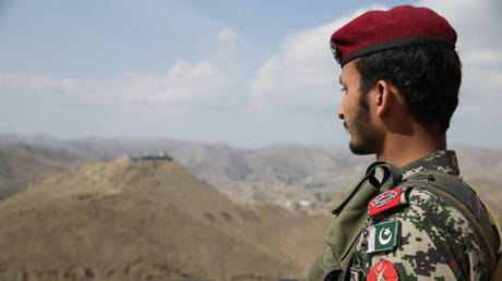 «Травмированный» британский шпион убил собственного ребенка – Times – RT World News