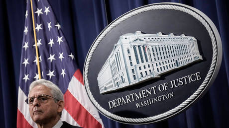 Binance столкнулась с санкциями против России — Bloomberg — RT World News