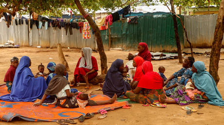 Более 100 человек погибли в результате продолжающихся нападений на нигерийские деревни — RT Africa
