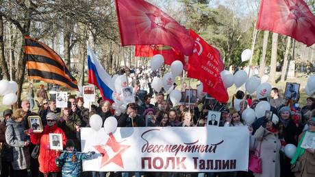 Государство ЕС наложит штраф за празднование победы над нацистами во Второй мировой войне — RT World News