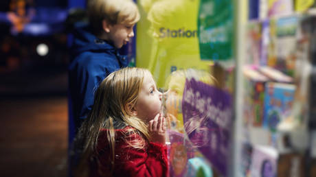 Инфляция в Великобритании остается упорно высокой — данные — RT Business News