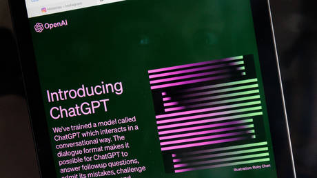 Юрист, которого обманул ChatGPT, попал под санкции — RT World News