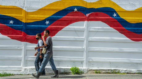 Южноамериканская страна обещает отказаться от доллара США — RT Business News