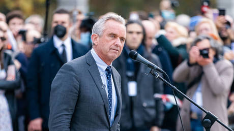 Кандидат в президенты США обвинил ЦРУ в убийстве Джона Кеннеди — RT World News