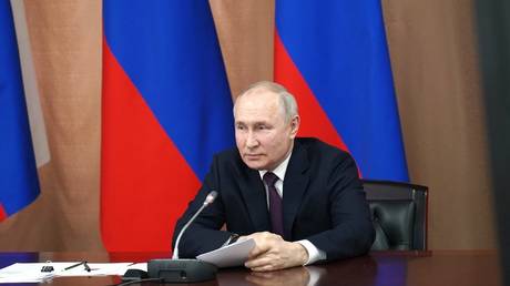 Многообразие России — «всепобеждающая сила» — Путин — RT Россия и бывший Советский Союз