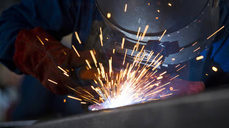 Производство в еврозоне сокращается — данные — RT Business News