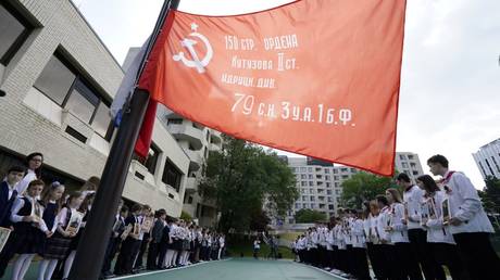 США пригрозили ветеранам Второй мировой войны из-за парада Победы – посол — RT Россия и бывший Советский Союз