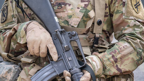 Сосед России готов принять базы США