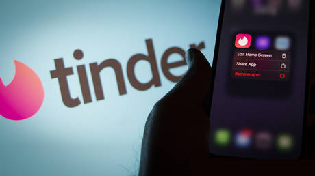Tinder оставил свайпы о России — RT Business News