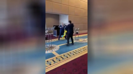 Украинский депутат избил российского чиновника на саммите в Турции (ВИДЕО) — RT Россия и страны бывшего СССР