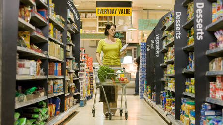 Великобритания обдумывает способы обуздать цены на продукты питания – CNBC — RT Business News