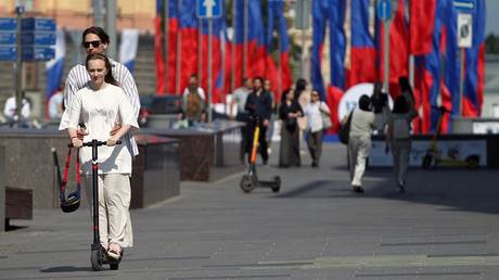 Брюссель вводит новые санкции против Москвы — RT Business News