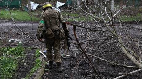 Макрон хочет «осязаемых» гарантий безопасности для Киева — RT World News