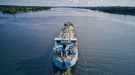 Российский морской экспорт дизельного топлива сократился — RT Business News