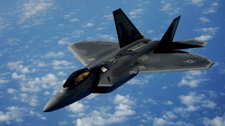 США направляют больше истребителей на Ближний Восток — Пентагон — RT World News