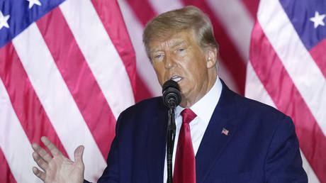 Трампа вызвали в суд — RT World News