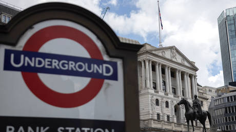 Великобритания ищет «творческие» способы захвата российских активов — RT World News