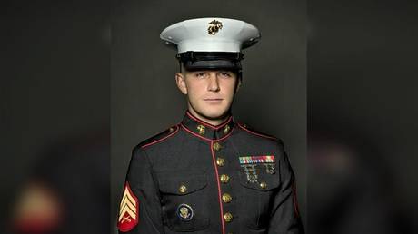 Экс-морской пехотинец США, освобожденный Россией, ранен в Украине — CNN — RT World News