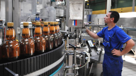 Путин «временно» национализирует активы иностранных компаний — RT Россия и бывший Советский Союз