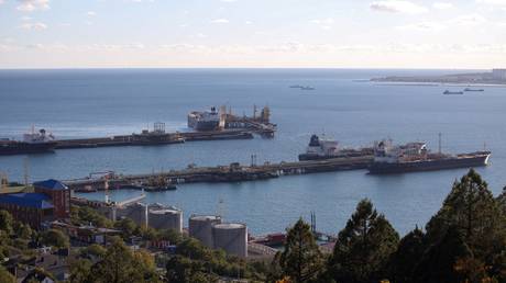 Российская нефть превысила западный предел цен — СМИ — RT Business News