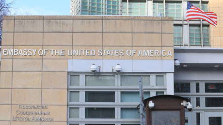 Российские агенты «оставили фекалии» в чемодане американского чиновника — WSJ — RT Россия и бывший Советский Союз