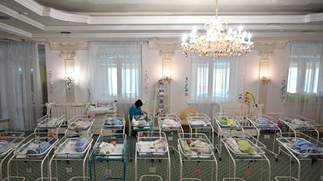 Ukraine’s controversial surrogacy industry booming – reports — RT Russia & Former Soviet Union