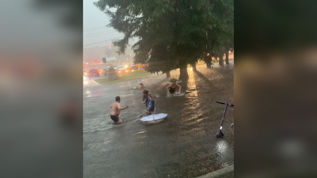 Женщина пострадала от удара молнии под Москвой (ВИДЕО) — RT Россия и страны бывшего СССР