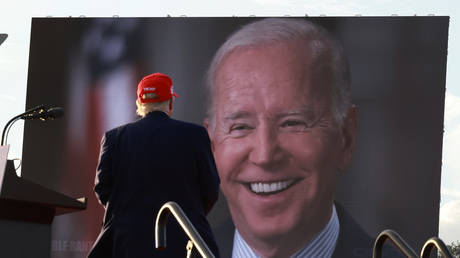 Donald Trump vows to prosecute Biden if elected — RT World News