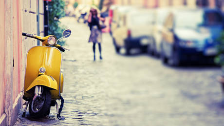 Italy’s economy shrinks unexpectedly — RT Business News