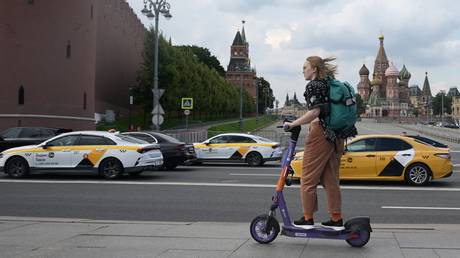 Moscow warns of radical new e-scooter rules — RT Russia & Former Soviet Union