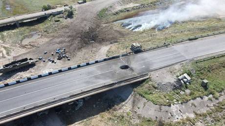 Ukraine strikes bridges in Crimea with British made missiles — RT Russia & Former Soviet Union