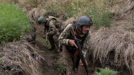 Ukrainians paying up to $10,000 to escape draft – FT — RT Russia & Former Soviet Union