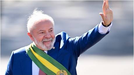 Lula promises to ignore ICC arrest warrant on Putin — RT World News