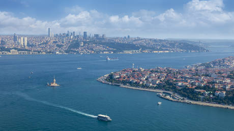 Moscow boosts ruble settlements with NATO country    — RT Business News