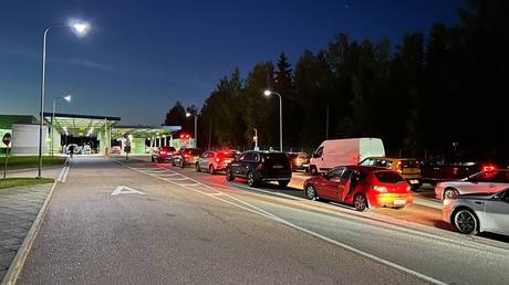 Russia tells citizens to avoid car travel to EU state — RT Russia & Former Soviet Union