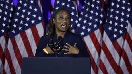 Dianne Feinstein’s replacement cranks her problems up to 11 — RT World News