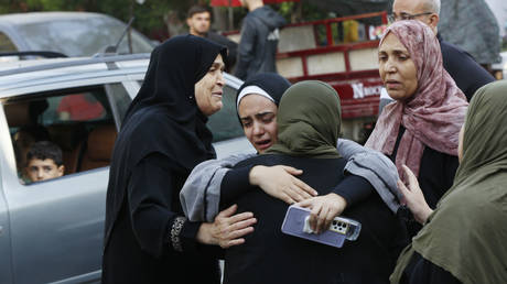 Egypt refuses to open civilian corridor out of Gaza – Reuters — RT World News