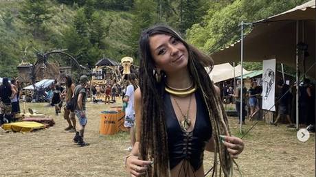 Israelis beg for help after family identified among Hamas hostages — RT World News