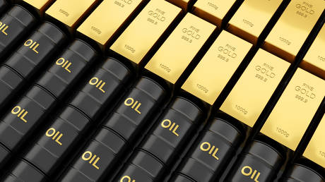 Oil, precious metals prices spike amid Israel incursion — RT Business News