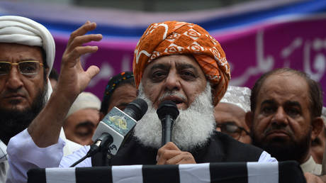 Pakistani party pledges to join Hamas ‘on the frontlines’ — RT World News