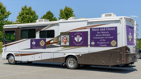 ‘Queen of Canada’ threatens villagers with public execution – media — RT World News